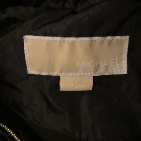 ❌ SOLD❌❌❌Adorable Michael Kors jacket! Worn once! - Picture 3 of 4